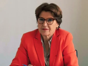 Annie Genevard défend sa loi agricole à l’Assemblée nationale.
