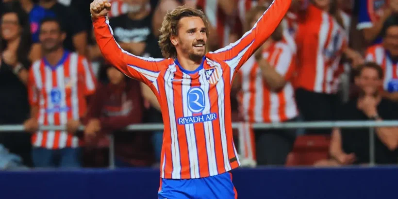 Antoine Griezmann salue les supporters de l’Atlético