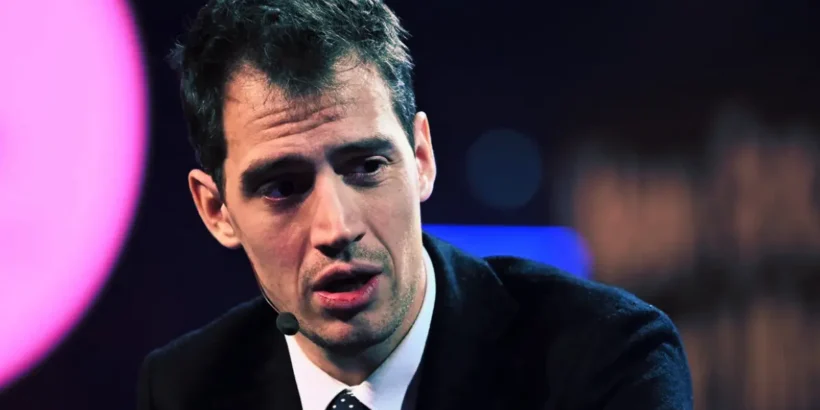 Arthur Mensch au cœur des tensions sur l’IA européenne et la cyberdéfense.