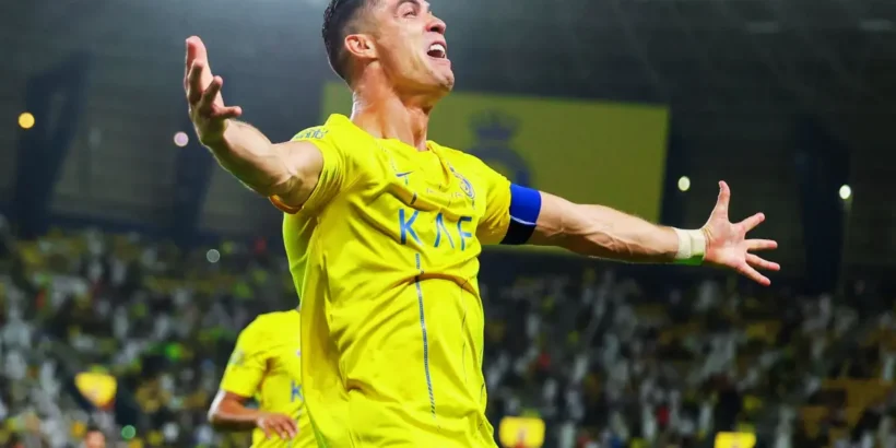 Cristiano Ronaldo célèbre le titre d’Al Nassr