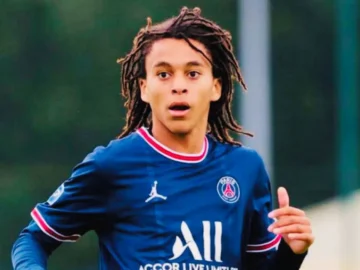Ethan Mbappé concentré avant une rencontre très attendue en France