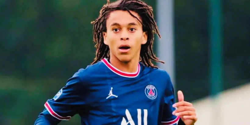 Ethan Mbappé concentré avant une rencontre très attendue en France