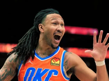 Jaylin Williams avec le Thunder pendant un match NBA.