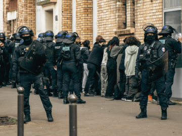 Police devant un lycée de Perpignan après l’agression d’une lycéenne