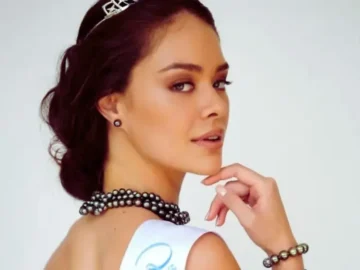 Hinaupoko Devèze avec les anciennes Miss à Cannes