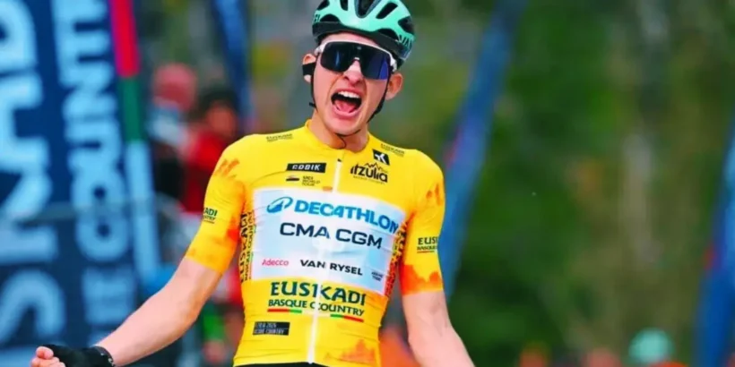 Paul Seixas grimacing in yellow jersey during a mountain stage at Tour de France 2026