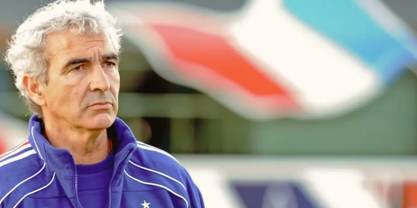 Raymond Domenech pendant la crise de Knysna avec les Bleus.