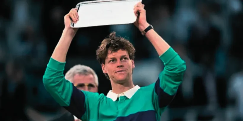 Jannik Sinner avant le tirage au sort de Roland Garros 2026.