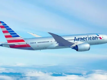 Avion American Airlines avec réseau Starlink en vol.