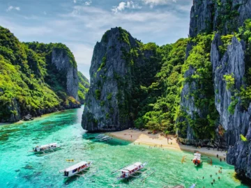 Un puissant séisme de magnitude 7,8 frappe le sud des Philippines