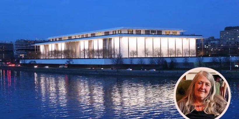 Vue extérieure du Kennedy Center à Washington alors que l’institution retire les références