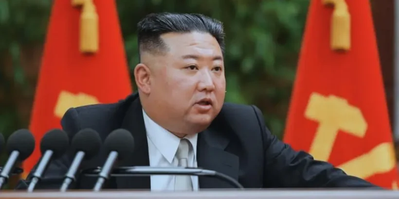 Kim Jong-un lors d’une réunion sur la stratégie militaire de la Corée du Nord.