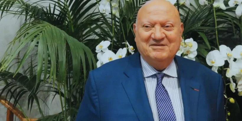 André Santini lors d’une cérémonie publique organisée dans les Hauts-de-Seine.