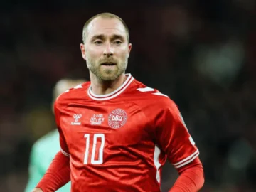 Christian Eriksen sous le maillot du Danemark lors d'une rencontre internationale.