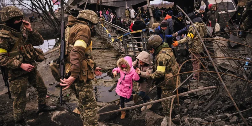Vue d’une ville ukrainienne sous l’impact de la guerre.