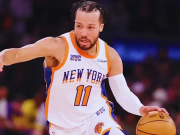 Jalen Brunson mène la remontée de New York face aux Spurs au Frost Bank Center.