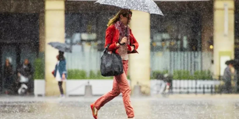 Ciel sombre au-dessus de Paris avant une dégradation météo annoncée