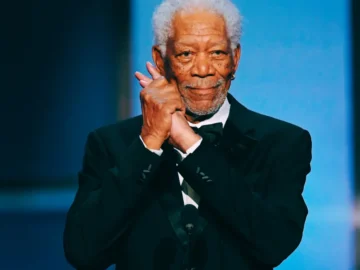 Portrait de Morgan Freeman, acteur américain oscarisé et célèbre voix du cinéma mondial.
