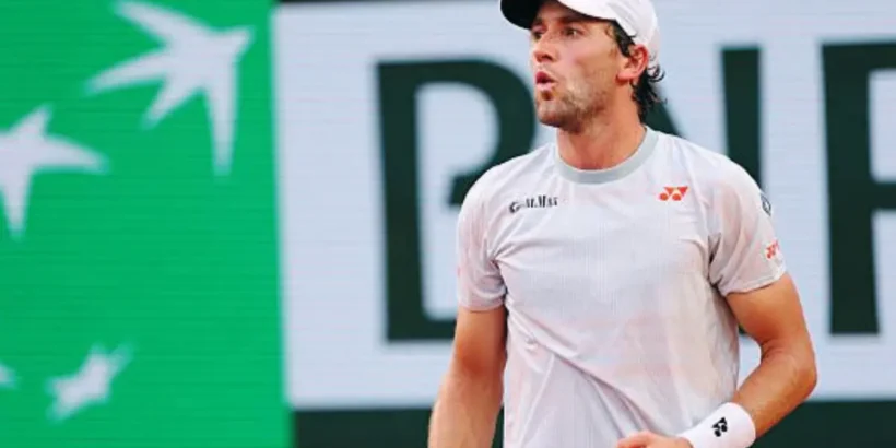 Casper Ruud pendant son match contre Joao Fonseca à Roland-Garros