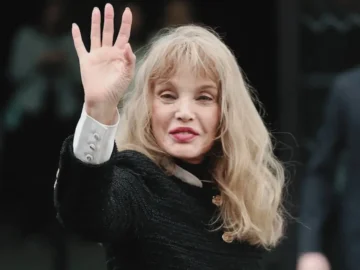 Arielle Dombasle lors du concert événement d’Aya Nakamura au Stade de France.