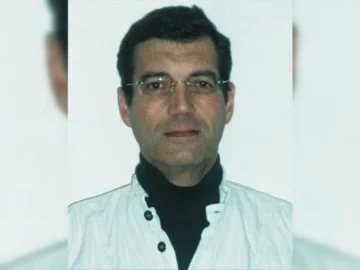 Portrait vieilli de Xavier Dupont de Ligonnès généré par ordinateur, utilisé dans les appels à témoins en 2026